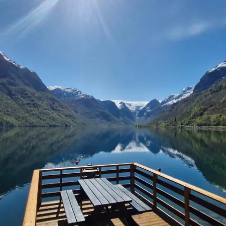 مكان تخييم Olden Camping أولدن
